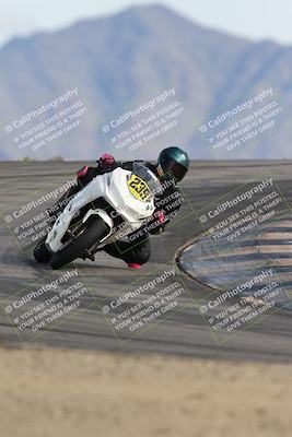 media/Nov-16-2025-Race Pace (Sun) [[8c5fa54630]]/Verified Riders/8-Turn 12 (120pm)/